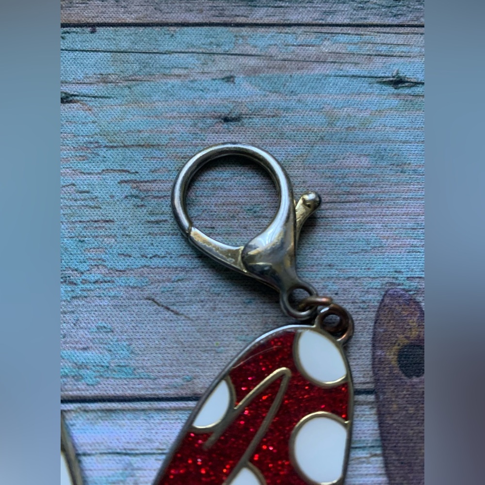 Minnie Mouse Key Chain - Picture 3 of 5
